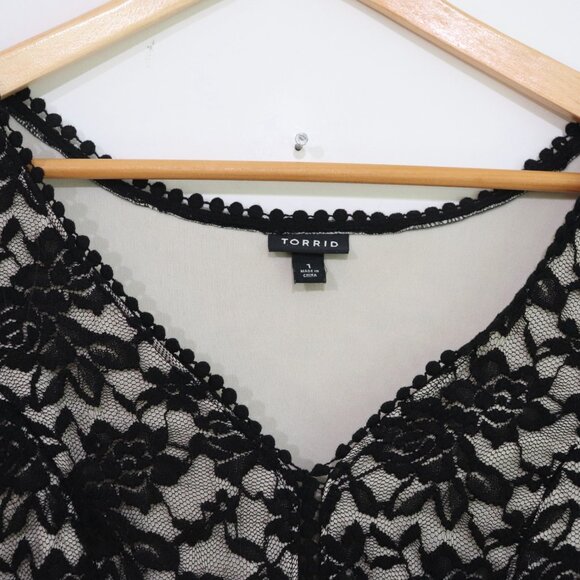 Torrid Lace Formal Party Overlay Challis Wedding Skater Dress Size 1X Used - Picture 3 of 6